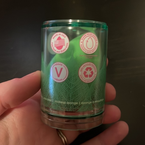 Beautyblender Bio Pure Green Beauty Sponge Brand New Beauty Blender - Picture 2 of 4